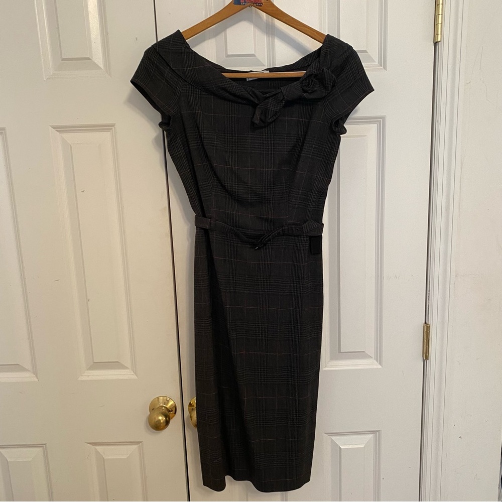 Moschino Cheap and Chic Gray Plaid Wool Blend
Sheath Dress Size 6